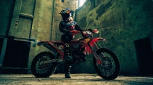 Přilba SUPERTECH S-M7 limitovaná edice BEAST COAST, ALPINESTARS (šedá/černá/oranžová) 2026 (27)