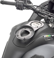 BF88 objímka pro uchycení tankruksaku GIVI "TANKLOCK" na víčko nádrže (Yamaha Tracer 7/20-24)