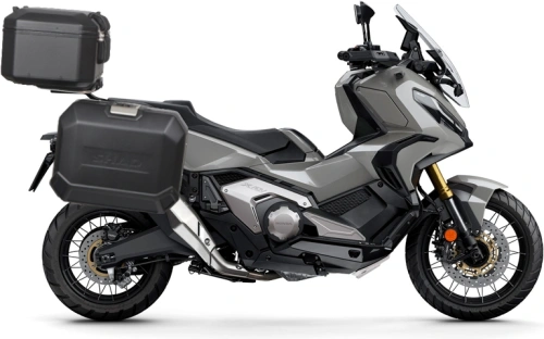 Kompletná sada čiernych hliníkových kufrov SHAD TERRA BLACK, 48L topcase 36L/36L bočné kufre, vrátane montážnej sady a platne SHAD HONDA X-ADV 750